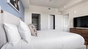 2 bedrooms, desk, iron/ironing board, WiFi - Landing | Incredible 2BD, Gym, Clubhouse (Fort Myers)