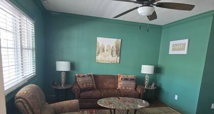 Blue Moon #204. 2 Bedroom 1 Bath Condo in Beautiful downtown Clayton