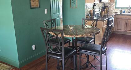 Blue Moon #204. 2 Bedroom 1 Bath Condo in Beautiful downtown Clayton