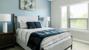 1 bedroom, desk, iron/ironing board, WiFi - Landing | Beautiful 1BD, Pool, Gym (Clearwater)