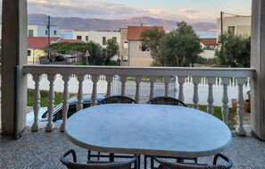 Outdoor dining - 2 bedroom gorgeous apartment in Slatine (Slatine)