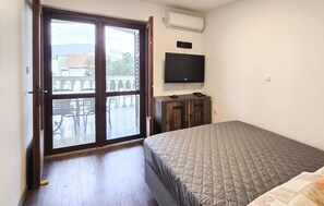 2 Schlafzimmer, Bügeleisen/Bügelbrett, kostenloses WLAN