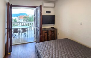 2 Schlafzimmer, Bügeleisen/Bügelbrett, kostenloses WLAN