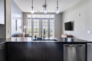 Interior - Landing | Amazing 1BD, Yoga Studio, Gym (Savannah)