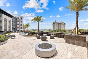Terrace/patio - Landing | Amazing 1BD, Yoga Studio, Gym (Savannah)