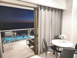 Outdoor dining - Luxury, Family-Friendly Studio on the Beach! (Puerto Peñasco)