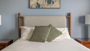 1 bedroom, desk, iron/ironing board, WiFi - Landing | Modern 1BD, Yoga Studio, Pool (Clearwater)