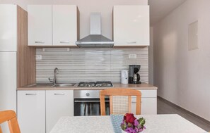 Fridge, microwave, oven, stovetop - 2 bedroom stunning apartment in Rogoznica (Rogoznica)