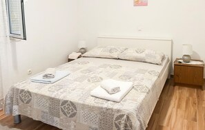 2 bedrooms, free WiFi - 2 bedroom stunning apartment in Rogoznica (Rogoznica)