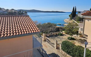 Property grounds - Beautiful home in Zaboric with WiFi (Zaboric)