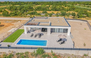 Exterior - Nice home in Bristani with sauna (Bristani)