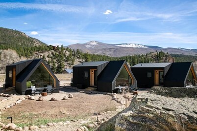 A-Frame Cliffside Bear Cabin