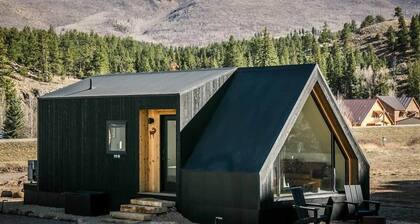 A-Frame Cliffside Elk Cabin