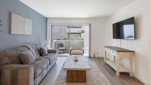 Smart TV - Landing | Amazing 1BD, Courtyard (Paradise)