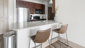 Fridge, dining tables - Landing | Incredible 2BD, Gym, Clubhouse (Houston)