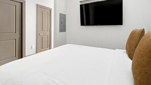 Schreibtisch, Bügeleisen/Bügelbrett, WLAN, Bettwäsche