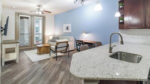 Smart TV - Landing | Incredible 1BD, Gym, Clubhouse (Houston)