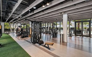 Fitness facility - Landing | Modern 2BD, Pool (Miami)