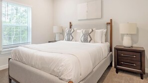 2 bedrooms, desk, iron/ironing board, WiFi - Landing | Beautiful 2BD, Gym (Port Royal)