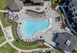 Pool - Landing | Amazing 2BD in Medical Center (San Antonio)