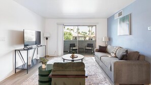 Smart TV - Landing | Chic 2BD, Courtyard (Paradise)