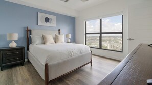 1 bedroom, desk, iron/ironing board, WiFi - Landing | Beautiful 1BD, Pool (Miami)