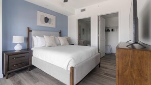 1 bedroom, desk, iron/ironing board, WiFi - Landing | Spectacular 1BD, Pool (Miami)