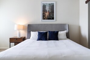 1 chambre, bureau, fer et planche à repasser, Wi-Fi