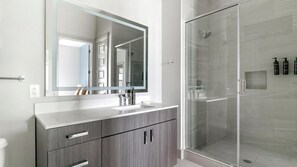 Bathroom - Landing | Beautiful 2BD, Gym (Houston)
