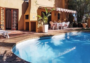 Room, 1 Bedroom, Terrace | Terrace/patio - Room-sunbird Room Double Room With poo (Cape Town)