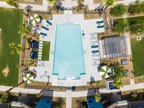 Pool - Landing | Beautiful 2BD, Pool, Clubhouse (Glendale)