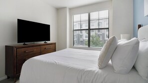 1 bedroom, desk, iron/ironing board, WiFi - Landing | Chic 1BD, Game Room, Gym (Houston)