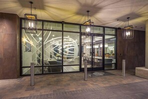 Lobby - Landing | Spectacular Studio, Clubhouse (Houston)