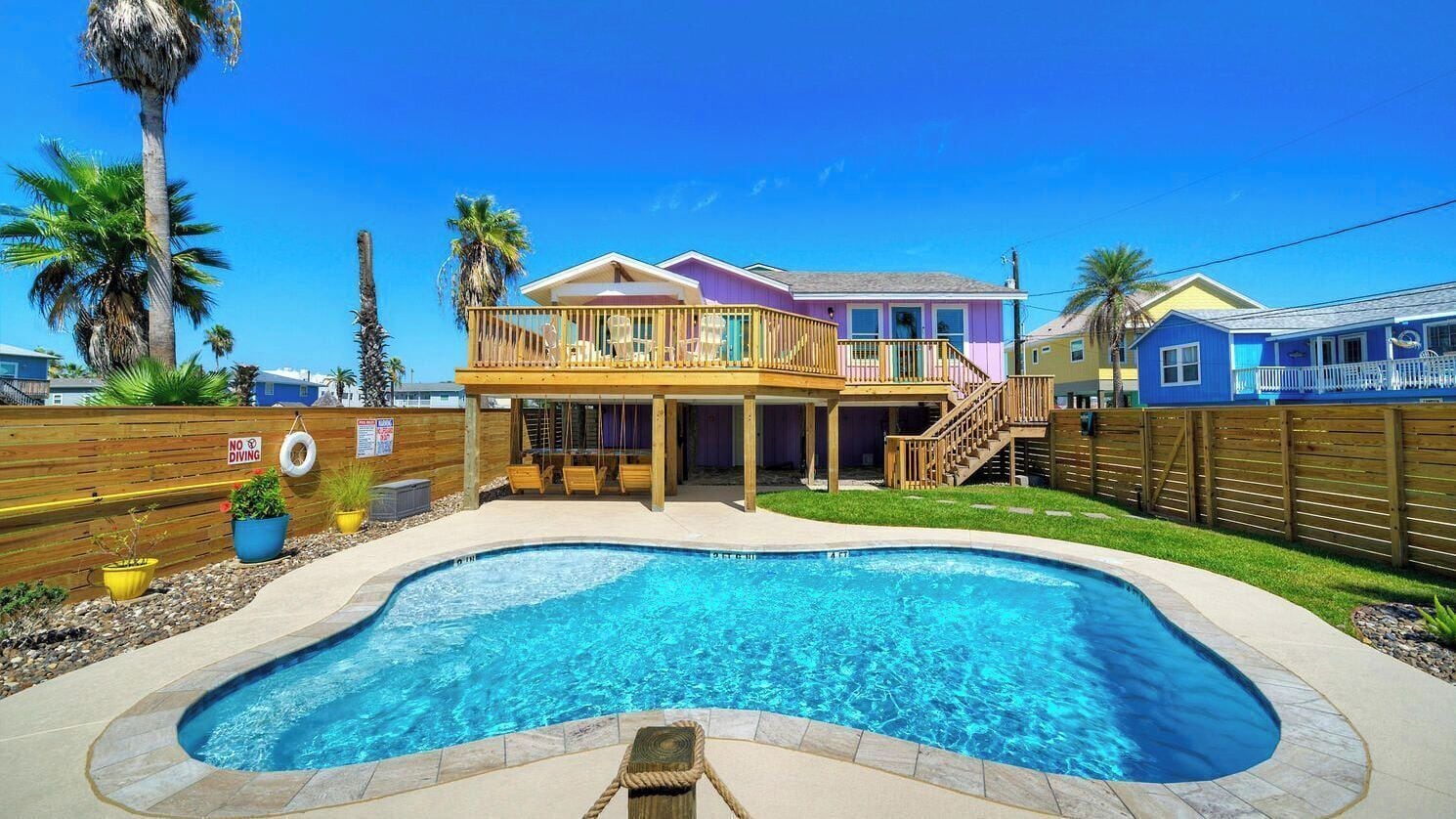 Maison (Multiple Bedrooms) | Piscine