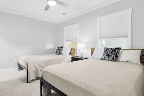 House (6 Bedrooms) | Interior