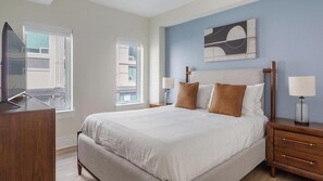 1 bedroom, desk, iron/ironing board, WiFi - Landing | Chic 1BD, Yoga Studio (Philadelphia)