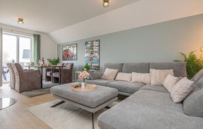 TV, fireplace - 2 bedroom lovely apartment in Olpenitz (Olpenitz)