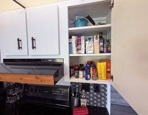 Interior - Guest Favorite! Tropical Home Heated Pool, 3 Bedrooms, 2 Bathrooms, Fenced Yard (Largo)