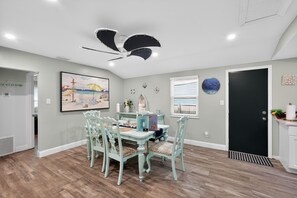 Dining - Sarasota Escape: Movie Room & Siesta Beach Fun (Sarasota)