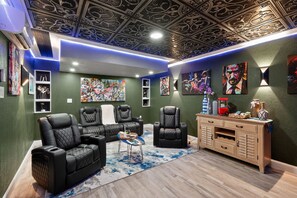 Interior - Sarasota Escape: Movie Room & Siesta Beach Fun (Sarasota)
