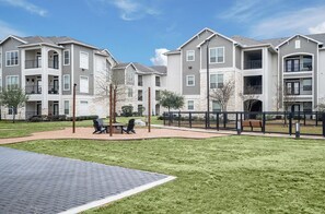 Exterior - Landing | Stunning 1BD, Clubhouse, Game Room (Houston)