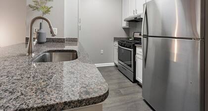 Landing | Amazing 1BD, Gym, Courtyard