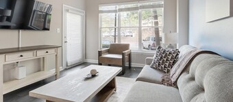 Landing | Stylish 1BD, Courtyard, Gym