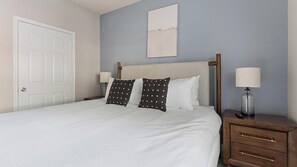 Room - Landing | Amazing 1BD, Gym, Courtyard (Columbia)