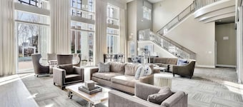 Landing | Chic 1BD, Gym, Courtyard