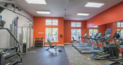 Landing | Incredible 1BD, Courtyard, Gym