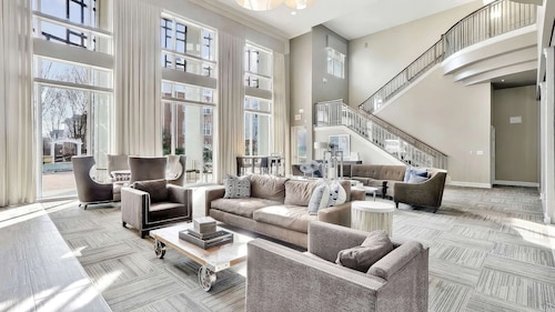 Landing | Spectacular 1BD, Courtyard, Gym