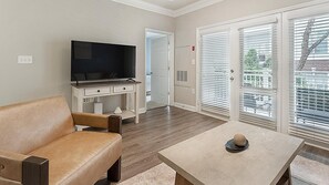 Smart TV - Landing | Spectacular 1BD, Courtyard, Gym (Columbia)