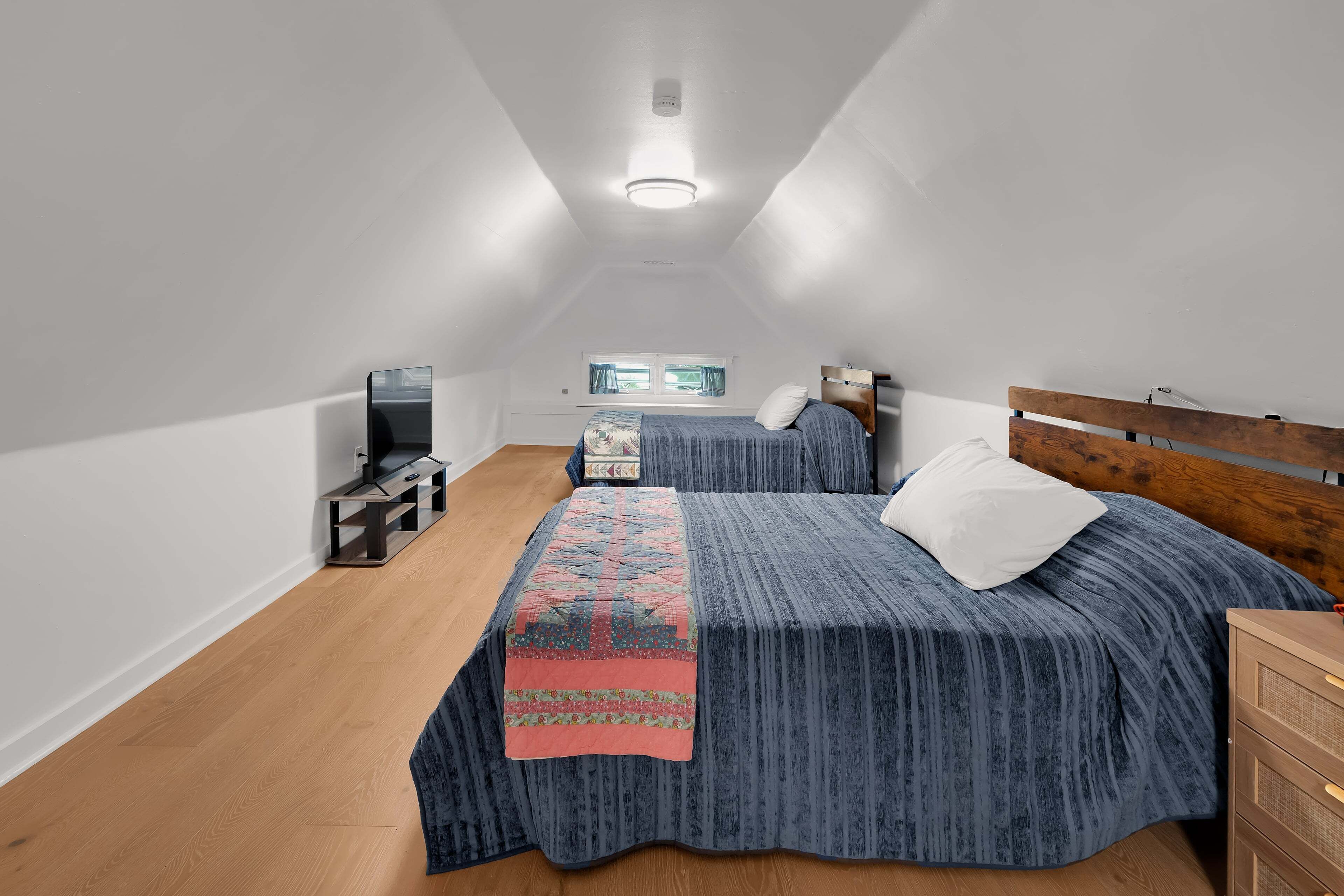 4 Schlafzimmer, Zimmersafe, Bügeleisen/Bügelbrett, kostenloses WLAN