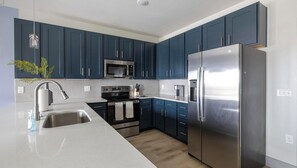 Fridge, dining tables - Landing | Amazing 1BD in Grand Prairie (Grand Prairie)